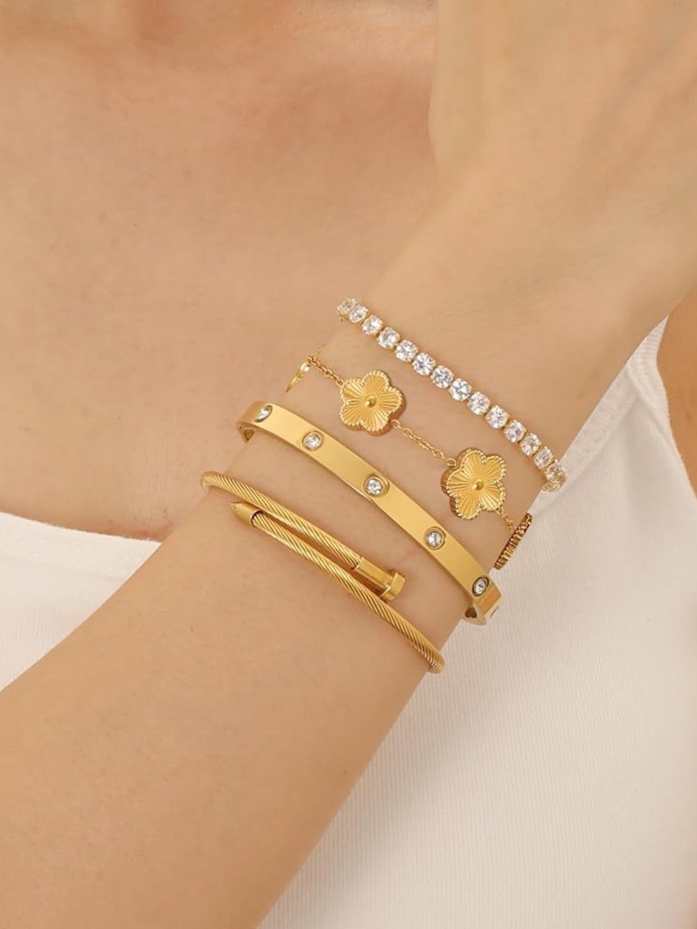 NWT 18K Stainless Steel Gold Plated Women’s Stackable Bracelet Set